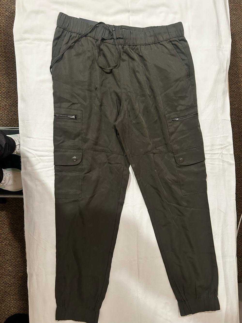 NWT Banana Republic Olive Green Lyocell Cargo Jogger Pants medium/ retail $80